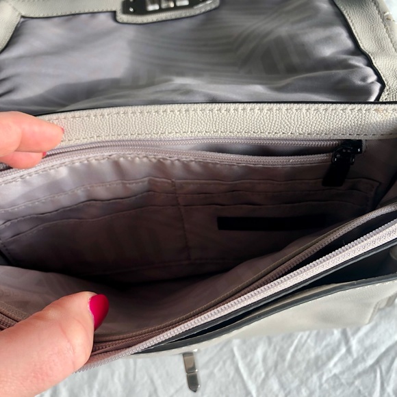 Rebecca Minkoff JE T'AIME MEDIUM CROSSBODY - Picture 8 of 11